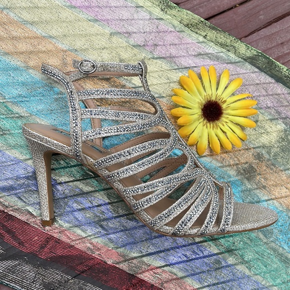 🌺 INC International Concepts Gawdie Open Toe Ankle Strap Sandals Wmn. Sz. 8.5M - Picture 7 of 16